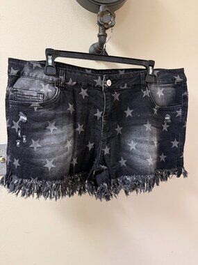 Women's Black Star Print Distressed Denim Shorts Size 2XL Frayed Hem Stretch